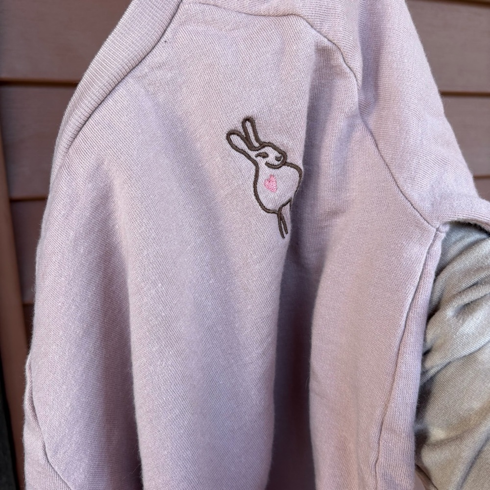 Wheat Dusty Purple Fleece Lined Cotton / Wool  Sweatshirt Embroidered Bunny Logo - Picture 2 of 7